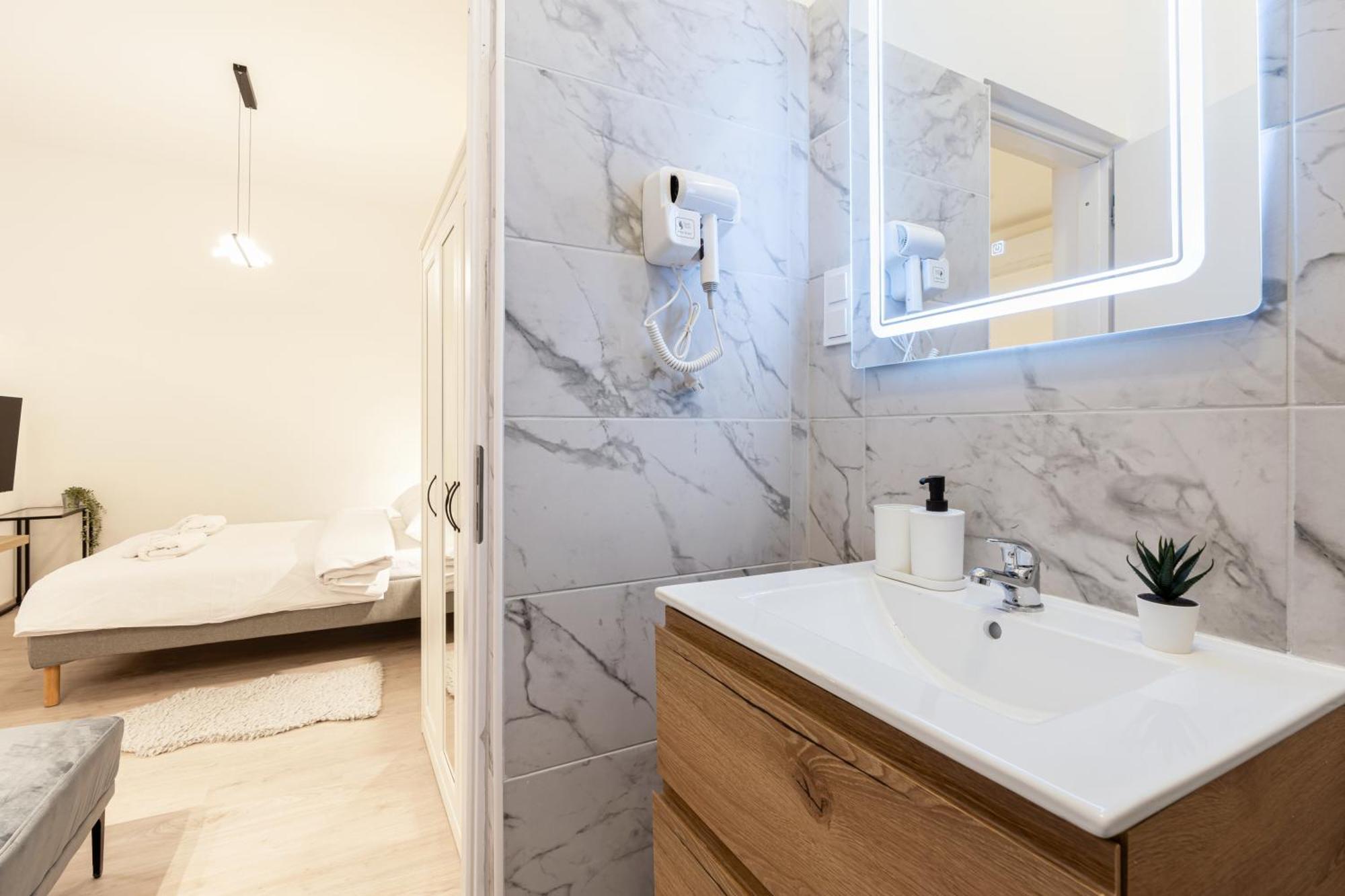 Apartament Kl31 - Urban Escape - Prime Location - Klauzal Square By Bqa Budapeszt Zewnętrze zdjęcie